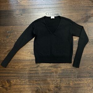 Wilfred Classic Black V-Neck Sweater